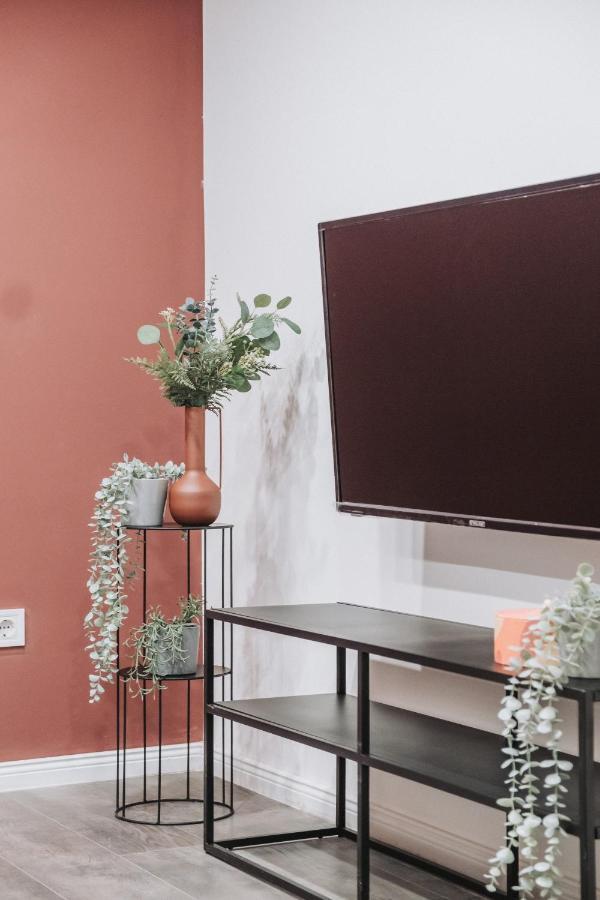 D84- Boutique Apartments, Best Location, By Bqa Budapest Luaran gambar